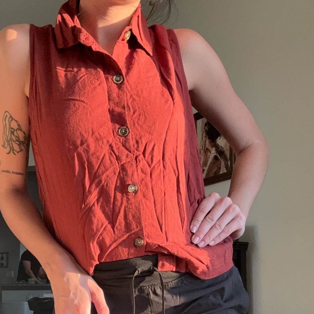 Linen burgundy shirt